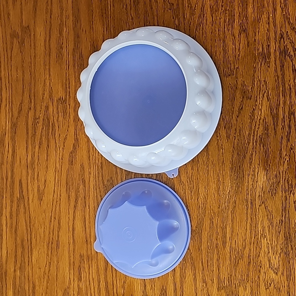 Vintage jello mold